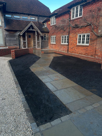 wentworth landscaping tarmac driveway sandstone path