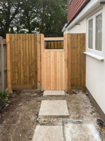 Wentworth Landscaping Timber Side Gate with Closeboard Fence Installation