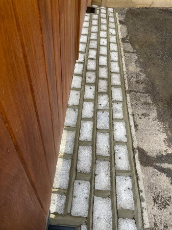 Wentworth Landscaping Granite Sett Driveway Edging Close-Up Installation