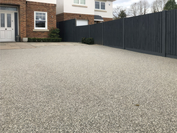 Wentworth Landscaping Resin Bound Driveway with Grey Painted Closeboard Fence