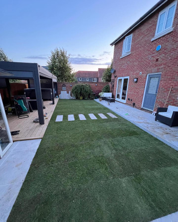 wentworth landscaping garden lawn porcelain paving garden