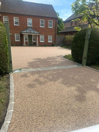 Wentworth Landscaping Resin Bound Driveway at Period Red Brick Property with Electric Gate Posts