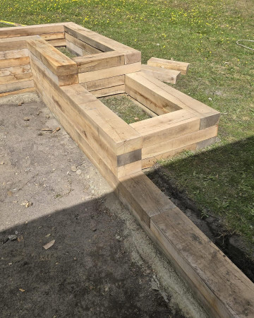 wentworth landscaping oak raised bed